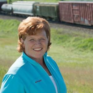 Only way she could get more country is if they photographed her milking a cow.