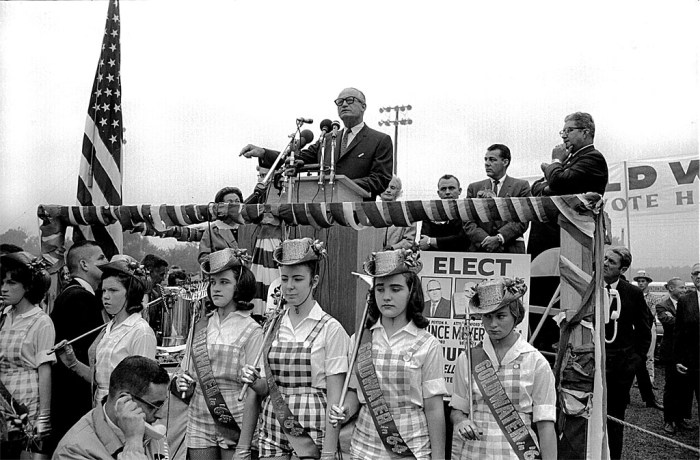 Barry-Goldwater-in-Cairo-Il-10-02-1964-47