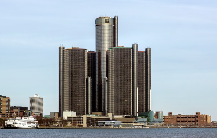 Renaissance_Center,_Detroit,_Michigan_from_SW_2014-12-07